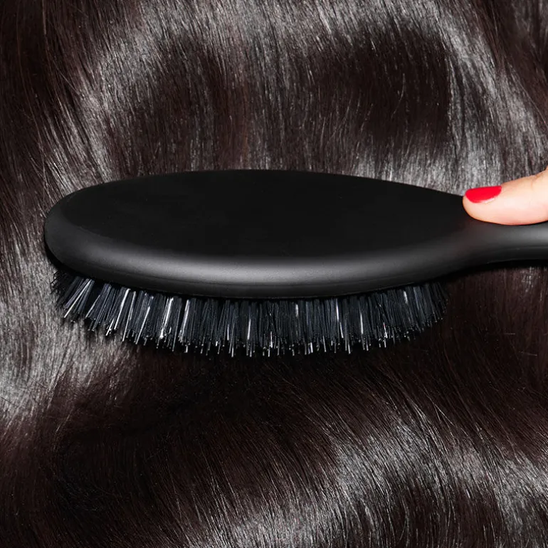 Brosse ovale The dresser
