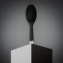 Brosse ovale The dresser