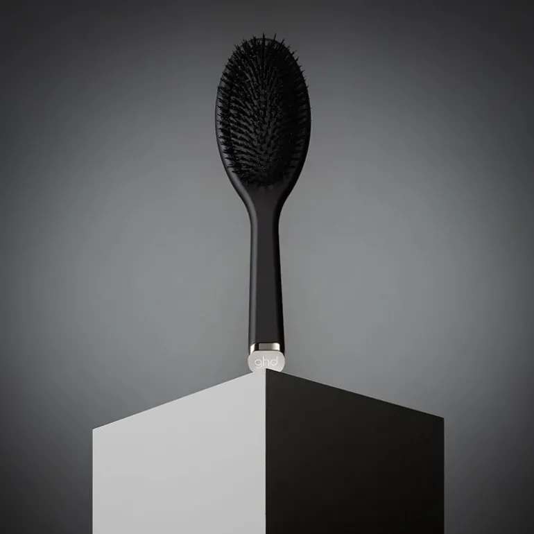 Brosse ovale The dresser