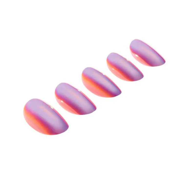 Faux ongle effet chrome orb
