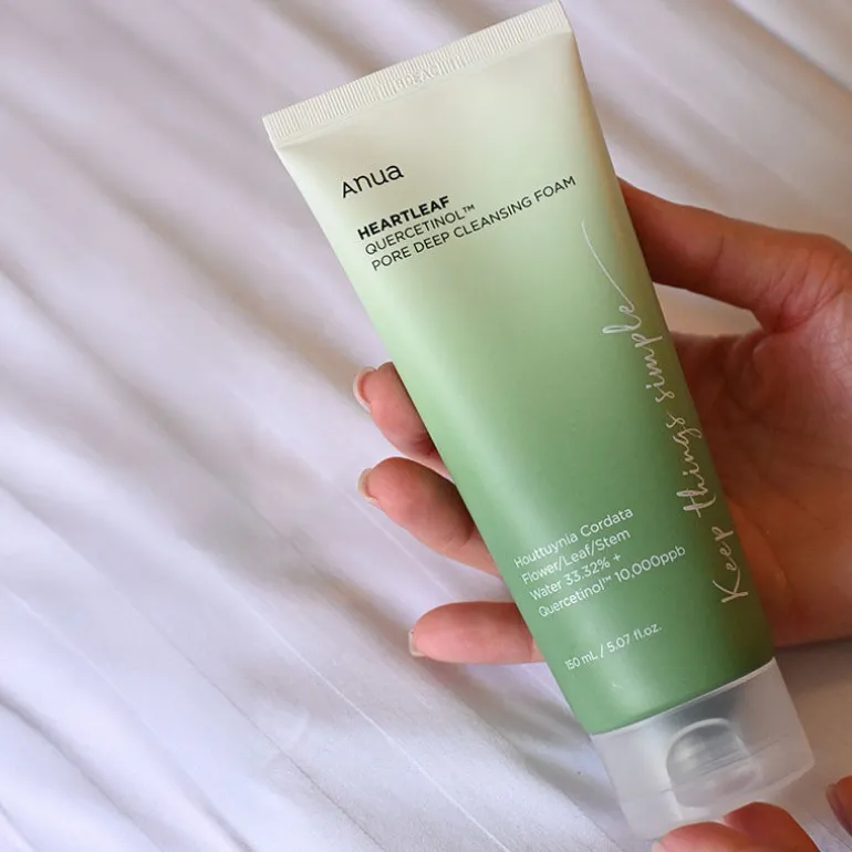 Mousse nettoyante en profondeur Heartleaf Quercetinol