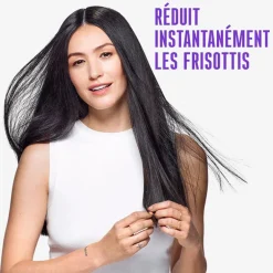 Shampooing lissant pour cheveux indisciplinés BC Frizz Away