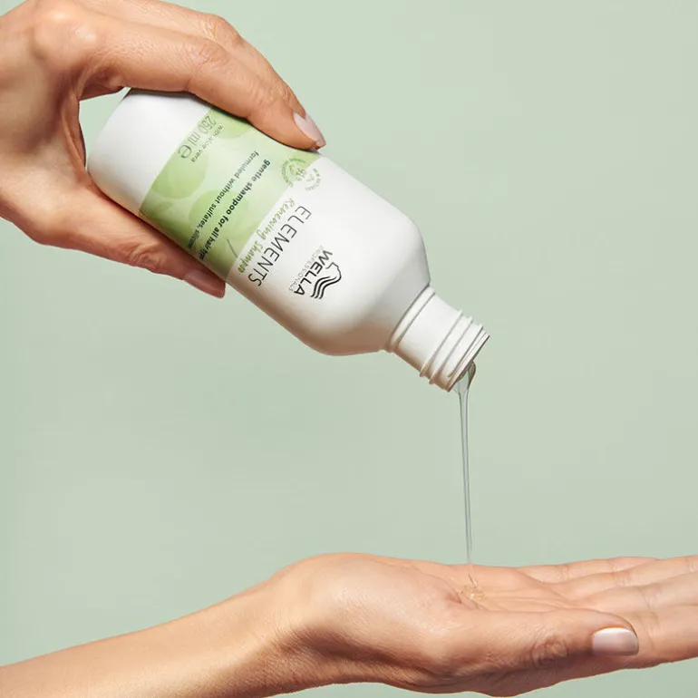 Shampooing régénérant pour cuirs chevelus normaux à gras Renewing Elements 250ml