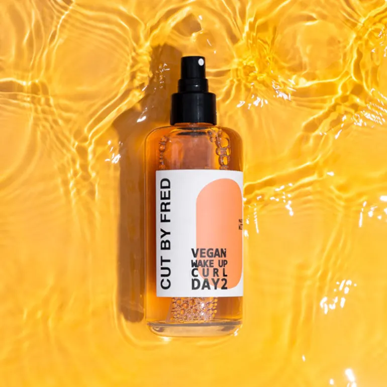 Spray définition 2ème jour boucles Vegan Wake Up Curl Day 2