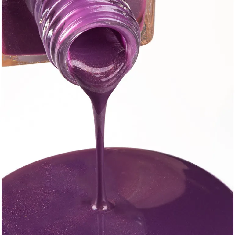 Vernis à ongles purple